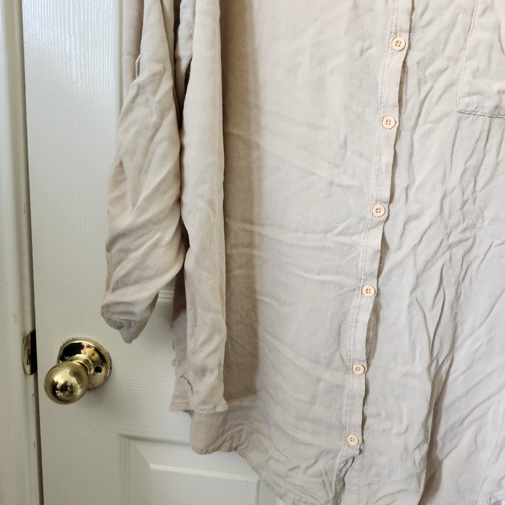 Torrid Cream Button Down Pocket Collar Blouse / L… - image 5